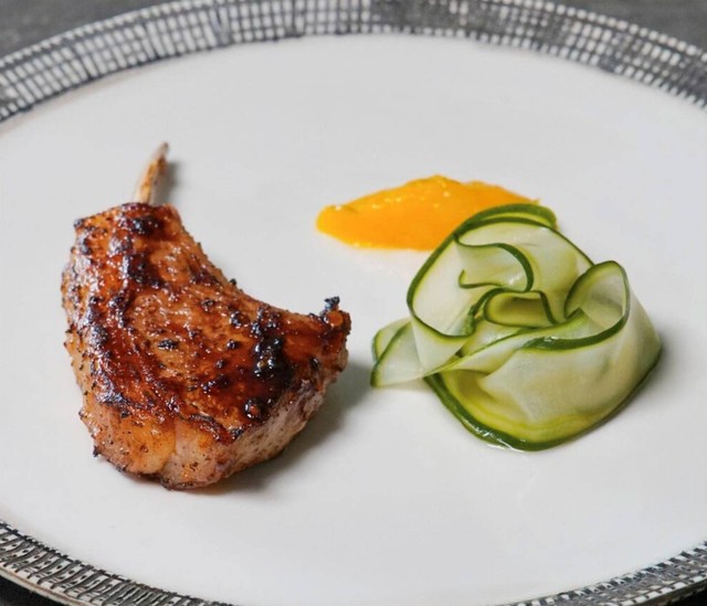 Kambing Panggang Bumbu Bali. Foto: Renaissance Bali Uluwatu Resort & Spa