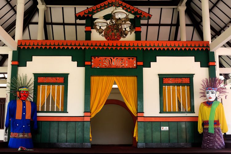 Ilustasi rumah adat Betawi, salah satu elemen yang menginspirasi arsitektur hotel dari The Tavia Collection. (SHUTTERSTOCK/EPI SUPRIATI B)