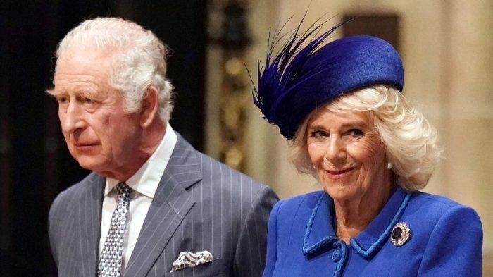 Raja Inggris Charles III dan Camilla Inggris, Permaisuri menghadiri upacara kebaktian Hari Persemakmuran, di Westminster Abbey, di London, pada 13 Maret 2023 (Jordan Pettit/AFP)