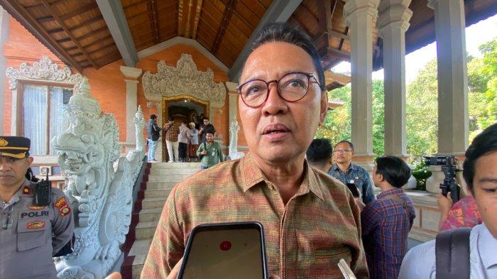 Wakil Ketua PHRI Bali I Gusti Ngurah Rai Suryawijaya usai Rapat Koordinasi Pariwisata Bali Menuju Bali Era Baru di Wiswa Sabha pada, Rabu 31 Mei 2023.