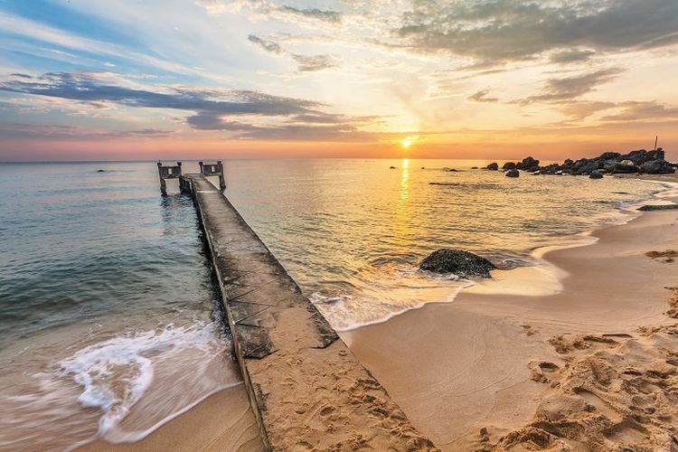 Ilustrasi Vietnam - Sebuah pantai di Pulau Phu Quoc, Vietnam.(SHUTTERSTOCK / By DeltaOFF)