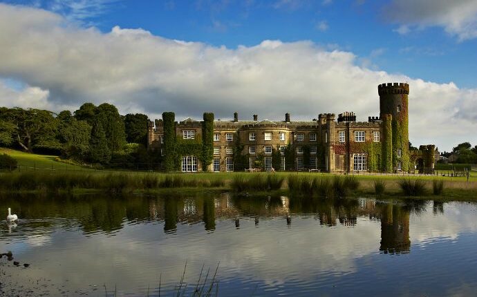 Swinton Park, Masham, Inggris [image source]