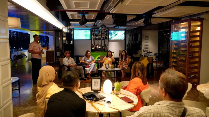 Foto: Chadis Rooftop Bar yang berlokasi di lantai 10 hotel Swiss-belboutique Yogyakarta meluncurkan program all you can eat (auce) special dengan tema Brazilian Barbecue Party. (dok swisbell)