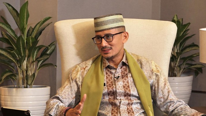 Foto: Menteri Pariwisata dan Ekonomi Kreatif RI Sandiaga Salahuddin Uno dalam Economic Update di Program Profit yang berlangsung pada Selasa, (11/7/2023). (CNBC Indonesia TV)