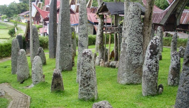 Situs Megalitikum di Bori Kalimbuang Toraja Utara Foto: backpackerjakarta.com