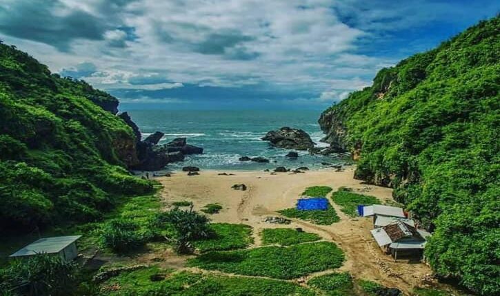 Pantai Wohkudu di Gunungkidu. (IG/pantaiwodhkudu_gk)