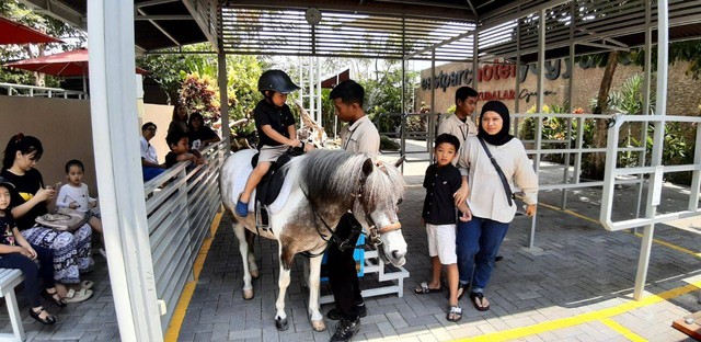 Wahana berkuda yang ditawarkan oleh Eastparc Hotel Jogja. Foto: Len/Tugu Jogja