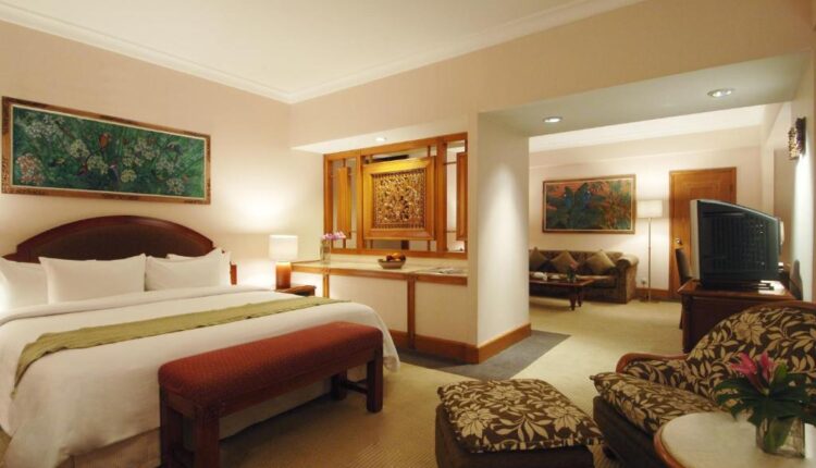 Bedroom dari  The Sultan Hotel & Residence Jakarta foto: booking.com