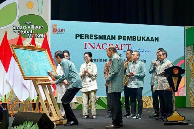 Presiden Jokowi Buka Pameran INACRAFT on October 2023