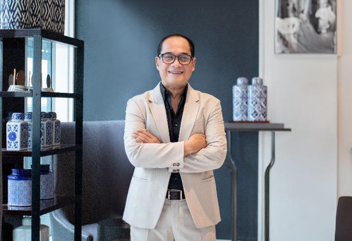 Vertu & Yello Hotels Harmoni Jakarta menunjuk Akhmad Fadholi, yang akrab dipanggil sebagai Byang, sebagai General Manager baru, efektif per Desember 2023.