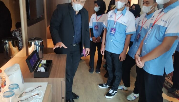 Kunjungi Grand Mercure, Siswa Pelatihan Perhotelan BLK Purworejo Antusias Ikuti Tour de Hotel foto: dinperintransnaker.purworejokab.go.id