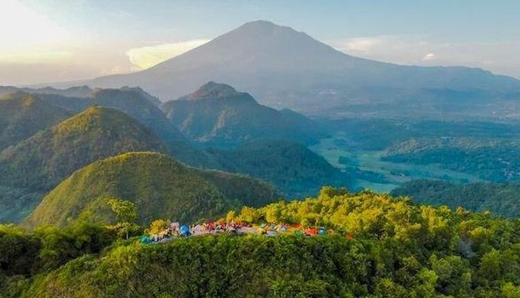 Bukit Sanghyang Dora di Kabupaten Majalengka, Jawa Barat(Tribun Cirebon/Eki Yulianto)