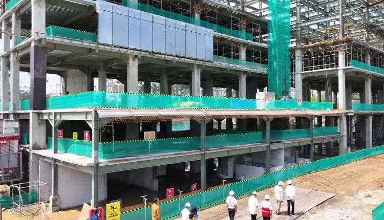Progres proyek Hotel Nusantara besutan konsorsium Agung Sedayu Group (ASG) di Ibu Kota Nusantara (IKN) pada Rabu (20/12/2023).(Tangkap Layar Youtube Sekretariat Presiden.)