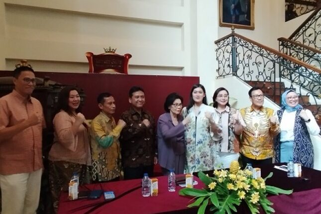 Asosiasi SPA & Wellness Indonesia (Perkumpulan Pengusaha Husada Tirta Indonesia) menggelar konferensi pers terkait “Penolakan Mengenai Ditetapkannya Aturan 40% Pajak Pajak Barang dan Jasa Tertentu (PBJT)” yang bertempat di Taman Sari Royal Heritage Spa, Jalan Wahid Hasyim Jakarta Pusat, 11/1/2024.
