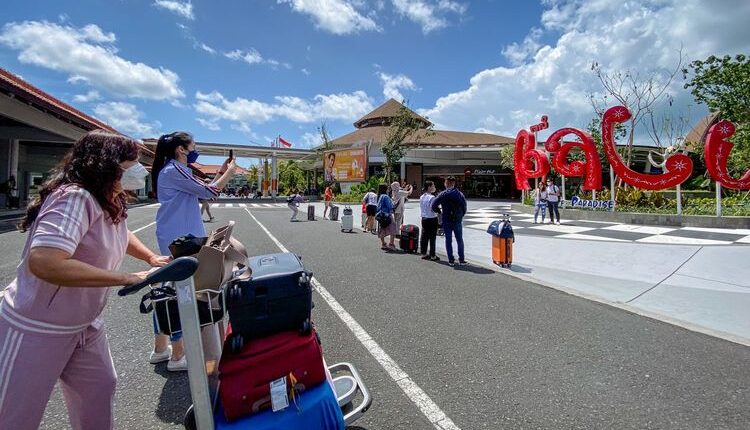 Ilustrasi wisatawan mancanegara di Bandara I Gusti Ngurah Rai, Bali.(DOK KEMENTERIAN PARIWISATA DAN EKONOMI KREATIF)