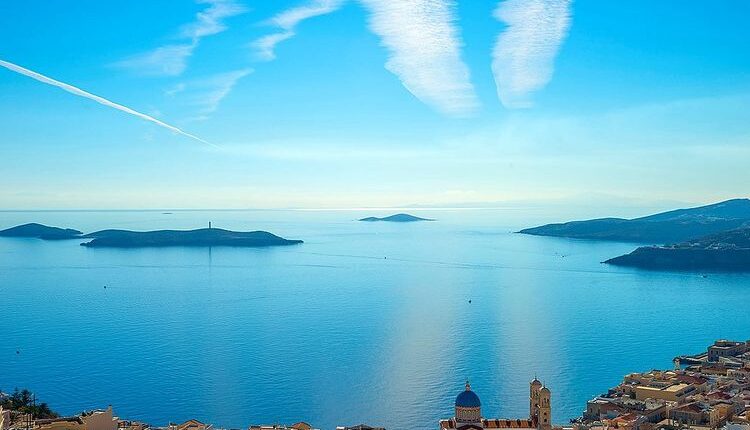 Ermoupoli, ibu kota pulau Syros di Yunani.(WIKIMEDIA COMMONS/ANIMASYROS - FOTISMAR)