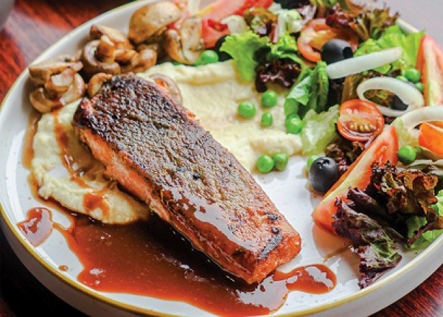 Main course Valentine Promo 2024 di Vasaka Hotel Jakarta by Dafam. (Foto: Humas Vasaka Hotel Jakarta by Dafam)