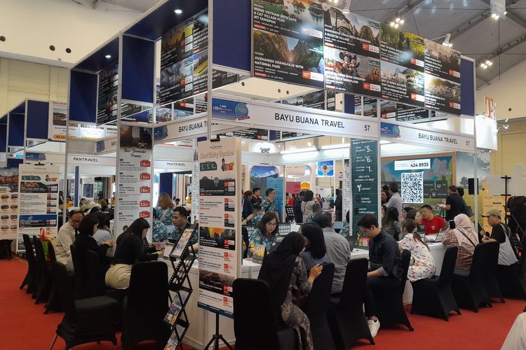 Asosiasi Travel Agent Indonesia (Astindo) Travel Fair 2024 dibuka untuk umum mulai hari ini hingga Minggu (3/3/2024) di Hall 1 Indonesia Convention Exhibition (ICE) BSD, Tangerang.(Kompas.com/Krisda Tiofani) 