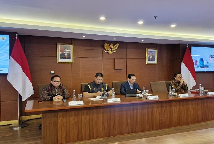 Wakil Menteri Badan Usaha Milik Negara (BUMN) Kartika Wirjoatmodjo (kiri) dalam konferensi pers ITF. (Foto: Suparjo Ramalan)