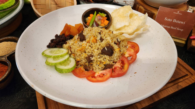 Hotel Indonesia Kempinski Jakarta hadirkan program kuliner yang terinspirasi dari buku resep ikonik Mustikarasa (7/5/2024). Foto: Azalia Amadea/Kumparan