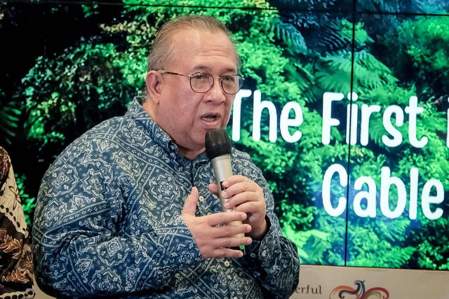 Pembahasan pembangunan cable car di Sari Ater dalam The Weekly Brief With Sandi Uno" yang digelar di Gedung Sapta Pesona, Jakarta, Senin (13/5/2024). Foto: Dok. Kemenparekraf RI