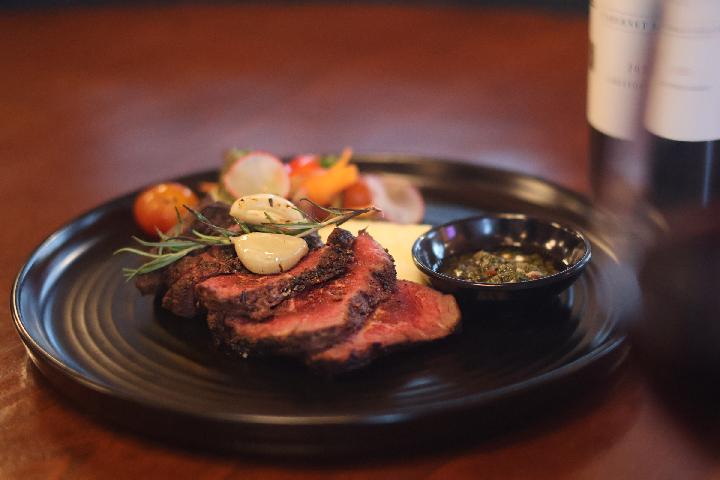 Pairing Dinner di Henry's Steakhouse.