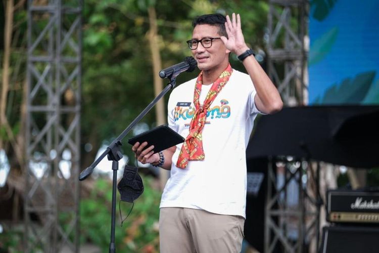 Menparekraf Sandiaga Uno membuka event Likupang Tourism Festival 2022.(KOMPAS.COM/CHERMANTO TJAOMBAH)