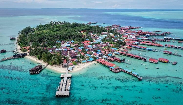 Ilustrasi Desa Wisata Pulau Derawan yang masuk 50 besar Anugerah Desa Wisata Indonesia (ADWI) 2024.(Dok. Kementerian Pariwisata dan Ekonomi Kreatif)
