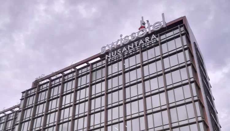 Gedung Swissotel Nusantara, satu-satunya hotel bintang lima di kawasan Ibu Kota Negara (IKN) Nusantara, Kalimantan Timur yang dibuka untuk umum pada Sabtu (17/8/2024). / Bisnis-M. Mutawallie Syarawie