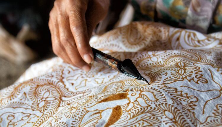 Ilustrasi Membatik(SHUTTERSTOCK)