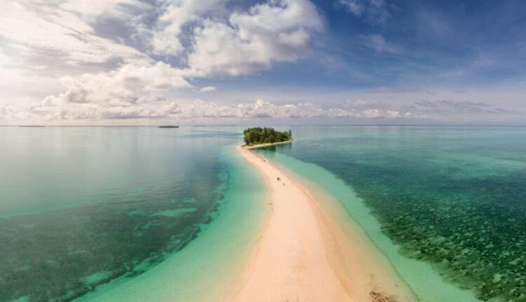 DTW Pulau Dodola di Kabupaten Pulau Morotai foto: atourin.com