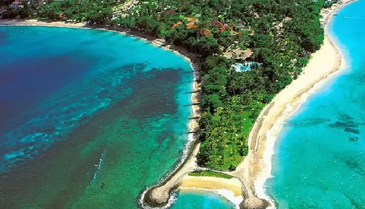Keindahan Pantai Senggigi di siang hari (Dinas Pariwisata Provinsi Nusa Tenggara Barat)