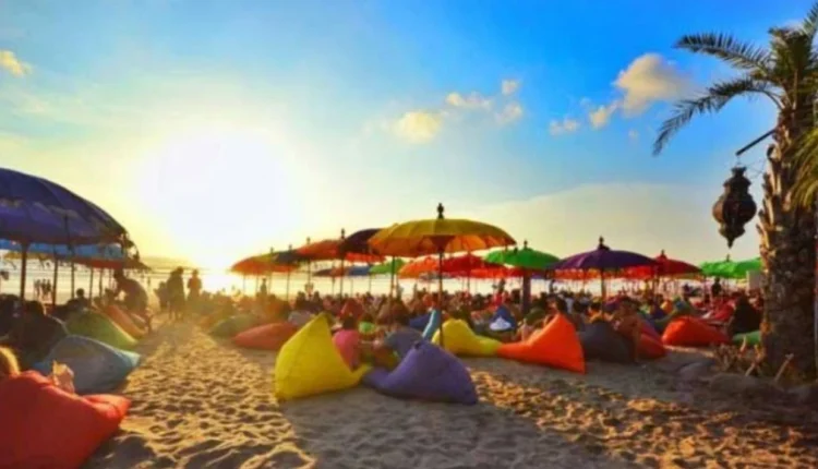 pantai Double Six, Seminyak, Bali