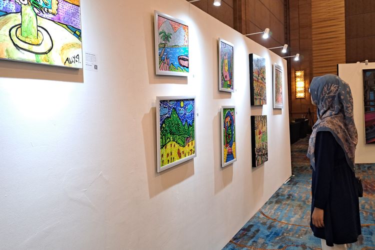 Pengunjung Pullman Art & Play yang digelar oleh Pullman Jakarta Central Park.(KOMPAS.com/Yoga Sukmana)