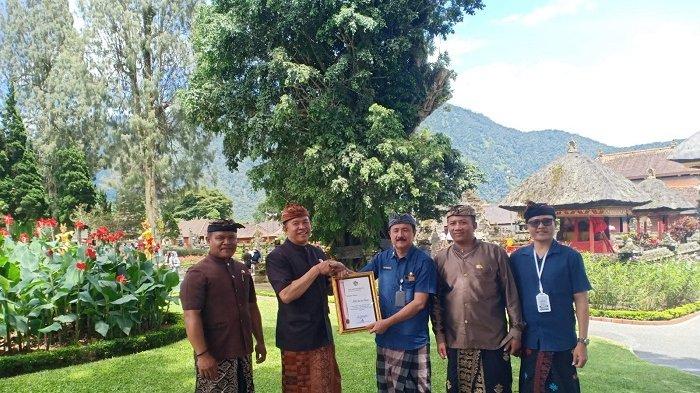 Provinsi Bali mendapat predikat sebagai provinsi dengan Destinasi Wisata Berkualitas terbaik bersama sama dengan Provinsi Sumatera Barat dan Provinsi Jawa Timur dalam ajang Anugerah Bangga Berwisata di Indonesia (ABBWI) tahun 2024. foto Istimewa