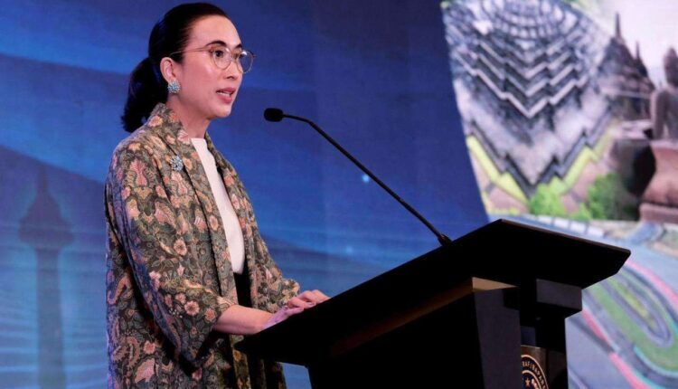 Menteri Pariwisata Widiyanti Putri Wardhana memberi sambutan pada Rakornis Pengembangan Investasi Pariwisata dan Ekonomi Kreatif, di Jakarta, Rabu (13/11/2024) (Foto: Dok/Kemenpar)