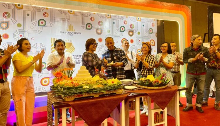 The Sunan Hotel Solo merayakan hari jadi ke-17 dengan menggelar staff party bertema Celebrating Legacy, Inspiring Future. /Foto: Istimewa