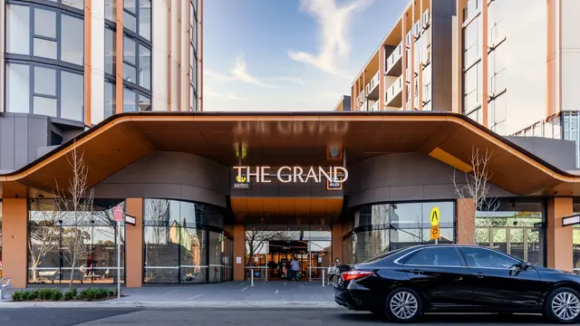One Global Capital, perusahaan pengembang properti milik Iwan Sunito, melanjutkan pembelian besar-besaran untuk mengamankan The Grand, shopping centre milik Crown Group yang berada di kawasan Eastlakes, sebelah Timur Sydney seharga Rp215 miliar dengan imbal hasil 7%. (Dok. One Global Capital)