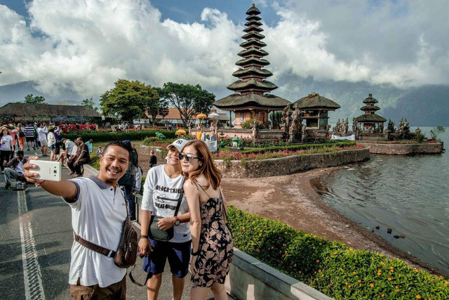 Wisatawan di Bali. Foto: Kemenparekraf RI