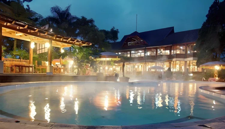 Sari Ater Hot Springs Ciater foto: Agoda