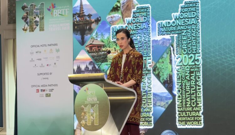 Menteri Pariwisata dan Ekonomi Kreatif, Widiyanti Putri Wardhana menyatakan pentingnya peran Bali sebagai pusat promosi pariwisata Indonesia di acara Bali and Beyond Travel Fair (BBTF) 2025 Foto: balinews.id
