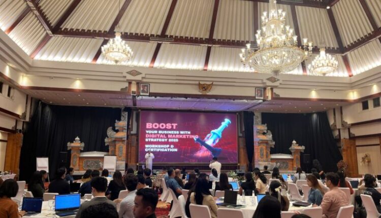 Lokakarya Bali Sales and Marketing Community (BASCOMM) di Discovery Kartika Plaza Hotel, Bali, pada Rabu 18 Juni 2025.