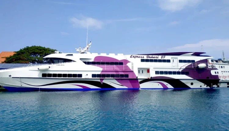 Kapal Bahari Express Tujuan Bali foto: yukbanyuwangi.co.id