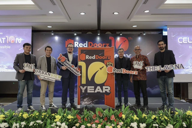 Konferensi pers ulang tahun RedDoorz ke-10 yang digelar di Jakarta, Selasa (12/8/2025). Foto: Dok. RedDoorz