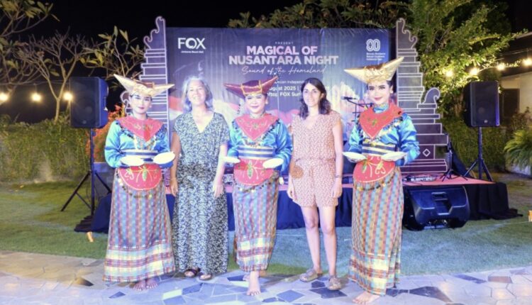 Peringatan Hari Kemerdekaan Republik Indonesia ke-80 di FOX Jimbaran Beach Bali berlangsung meriah dan penuh makna dan atraksi budaya melalui acara bertajuk “Sounds of the Homeland” pada Minggu (17/8/2025). (barometerbali/red)