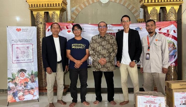 Hotel Horison Inn Alaska Simpang Lima Semarang bersama para mitra menggelar kegiatan CSR di Panti Asuhan Manarul Mabrur, Pudakpayung, Kota Semarang. /Foto: Istimewa 