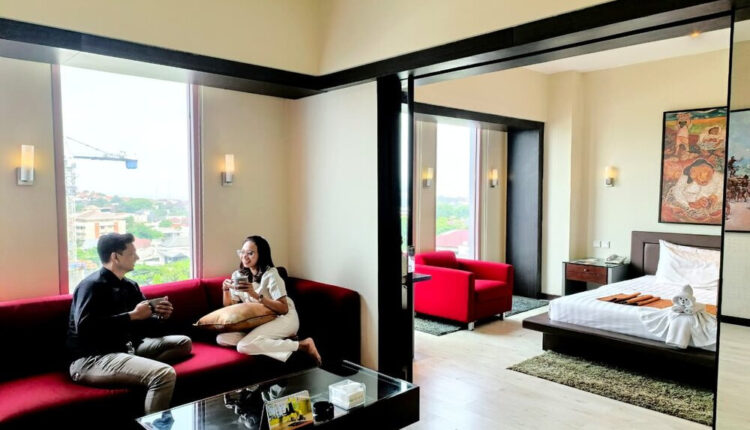 Grand Candi Hotel di Semarang menawarkan pengalaman menginap unik dengan konsep art & gallery hotel, menampilkan karya seni dari seniman ternama dan desain interior yang mewah/Ist 