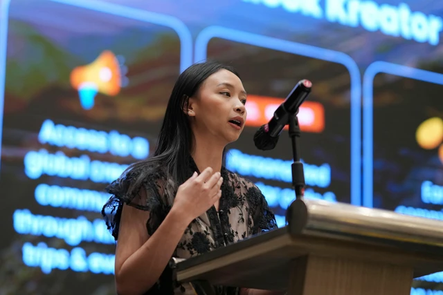 Associate Manager, Social Media & Content, Klook Indonesia, Syela Syaula dalam acara Klook Explore: "Where Travel is Heading Next" yang digelar di Jakarta pada Rabu (13/5/2026). Foto: Dok. Klook